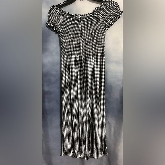 The Cindy Dress by Bardot off the shoulder styling, a fitted shirred top sz 8 - Picture 7 of 11